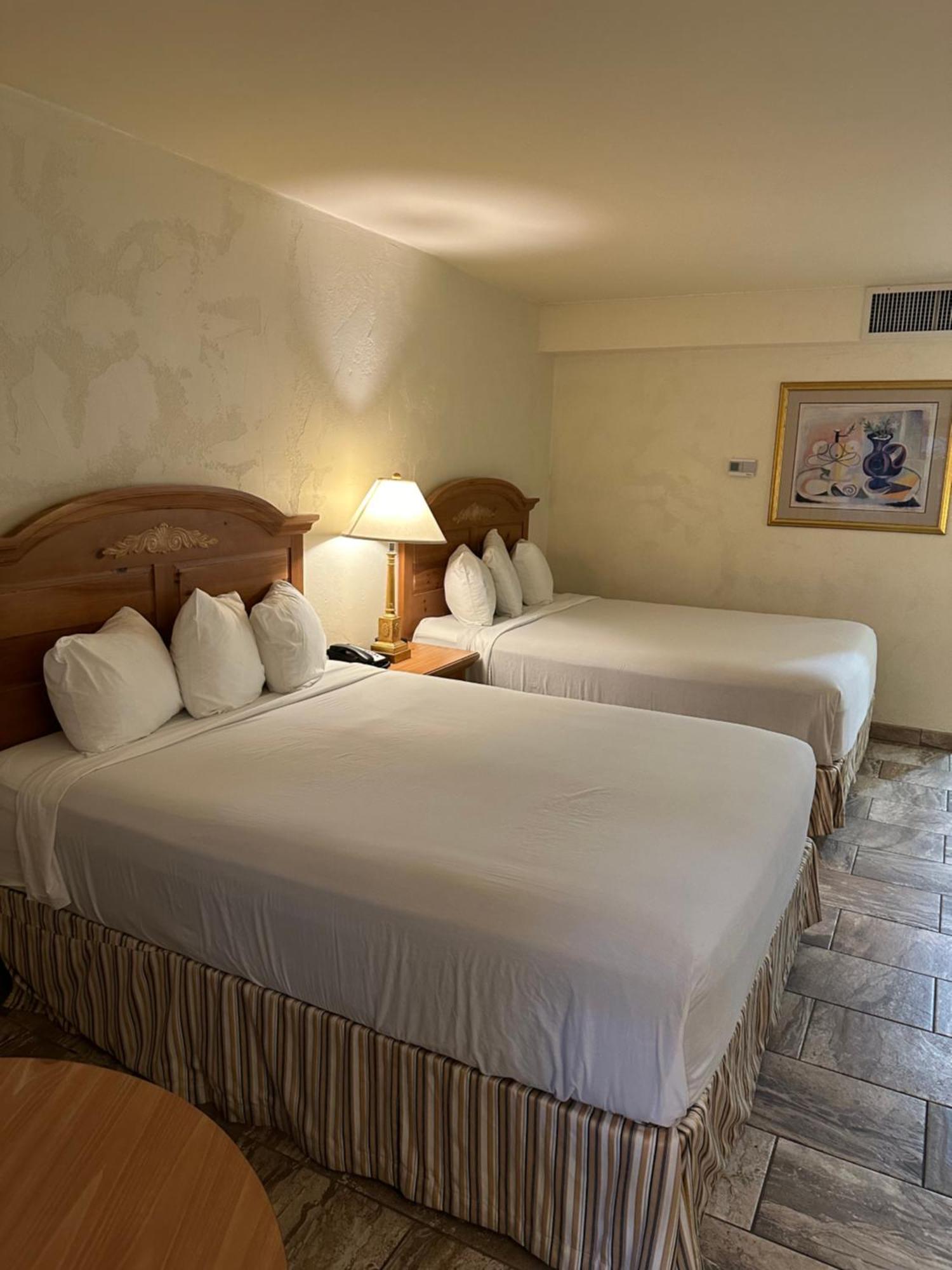 Ramada By Wyndham Las Cruces Hotel & Conference Center Extérieur photo
