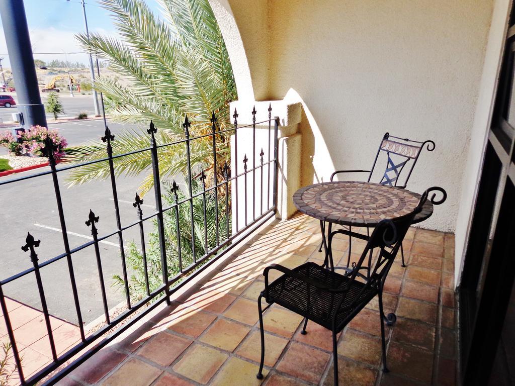 Ramada By Wyndham Las Cruces Hotel & Conference Center Extérieur photo