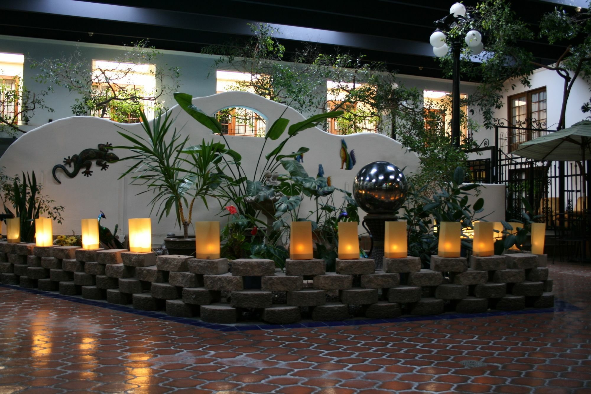 Ramada By Wyndham Las Cruces Hotel & Conference Center Extérieur photo